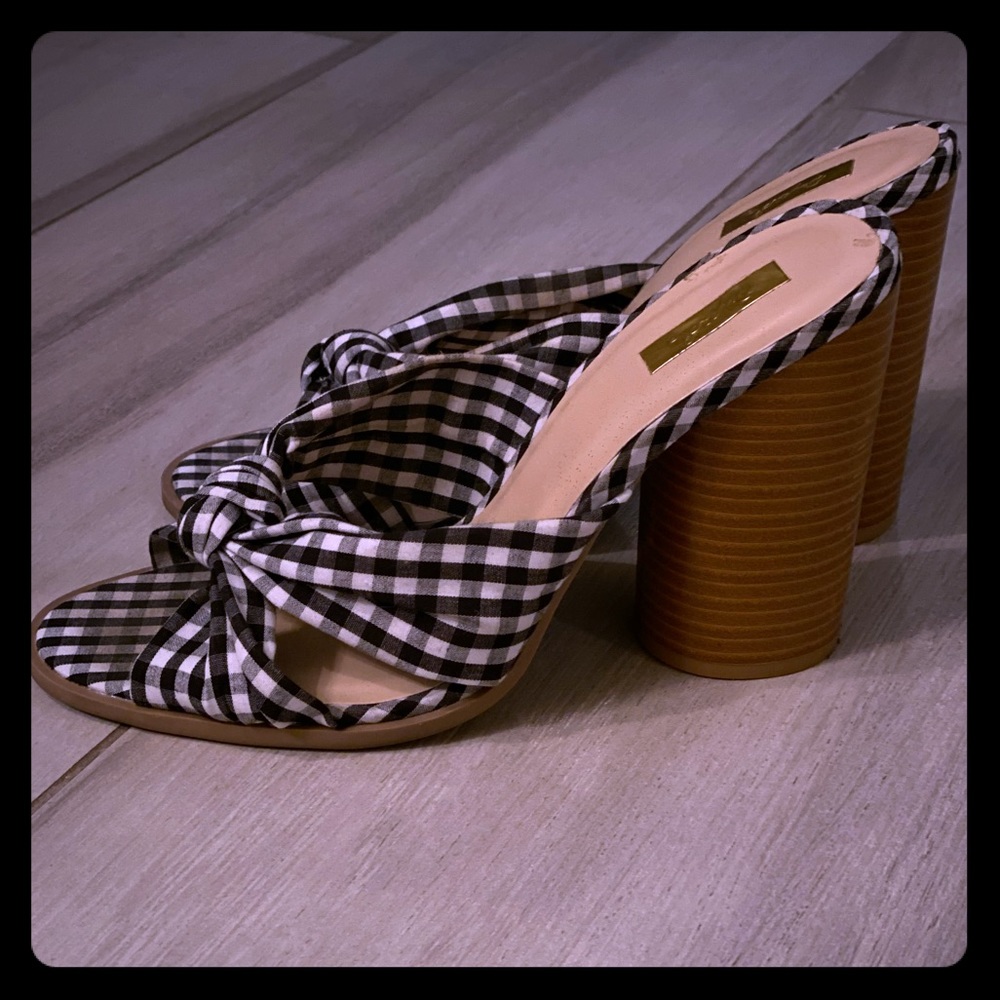 Quipid gingham slide block heels